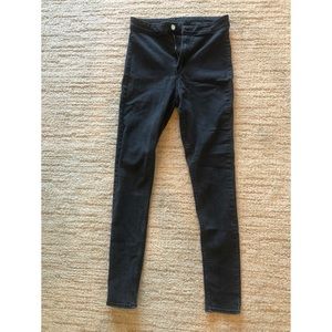 Divided High-Waisted Jeans